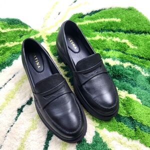 Portland Leather (Patina) Black Loafers